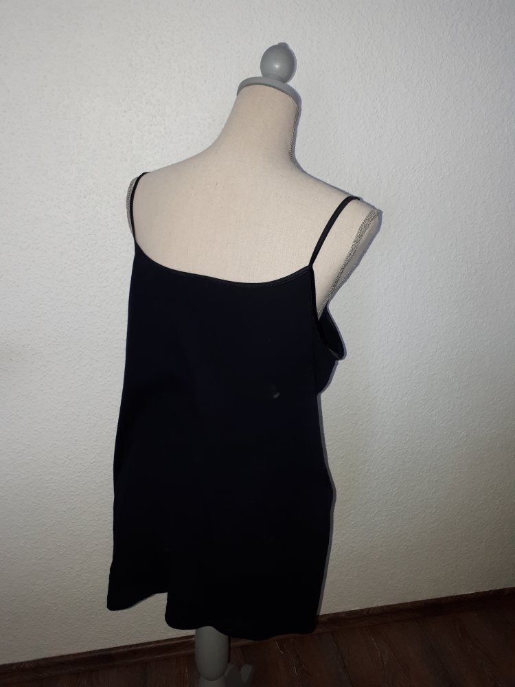 Ich verkaufe ein super schönes Top in Größe XXL!