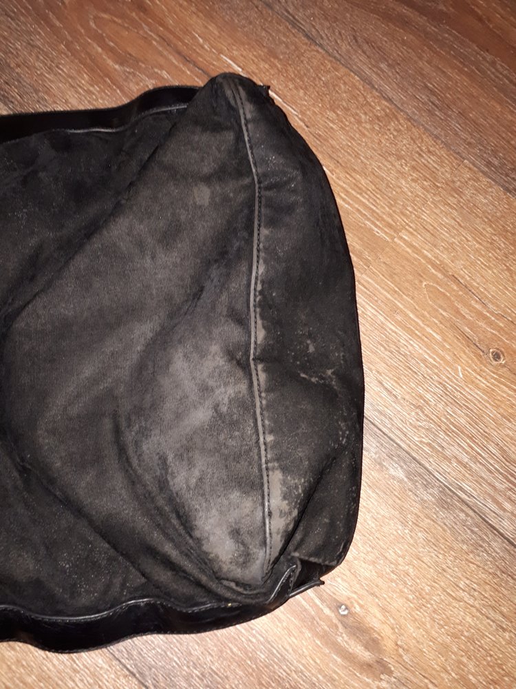 Ich verkaufe eine sehr schöne Tragetasche !