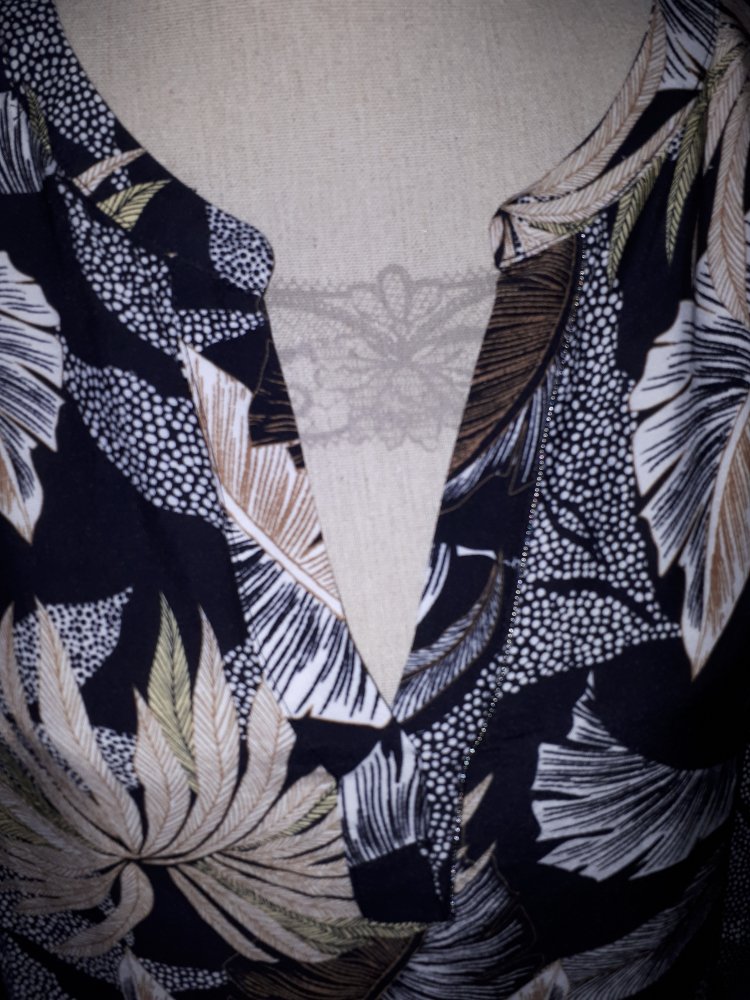  Super schönes Blusen-Shirt in Größe 44 von Frank Walder!