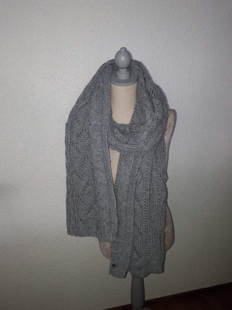  Sehr schönen XXL-Schal von Esprit!