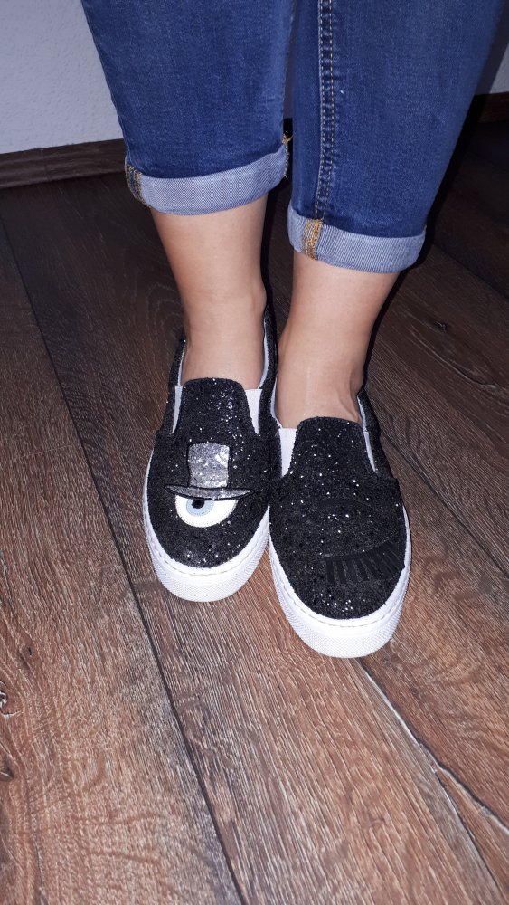  Paar sehr schöne Slipper in Größe 39 von Chiara Ferragni!