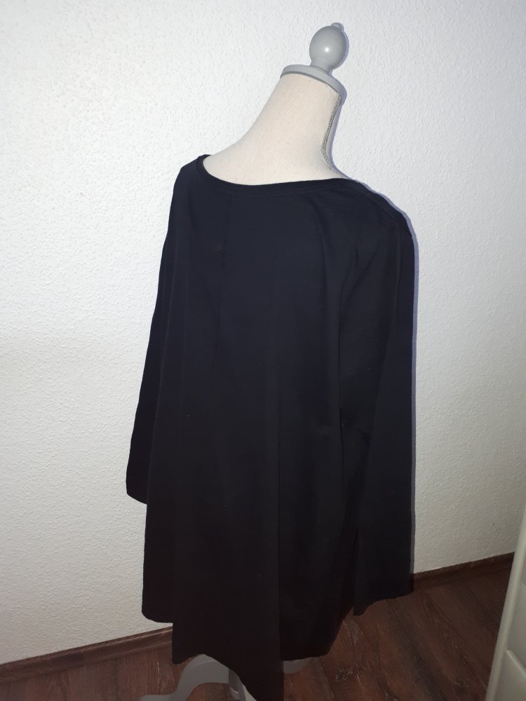 Ich verkaufe ein super schönes Long-Shirt in Größe 48/50!
