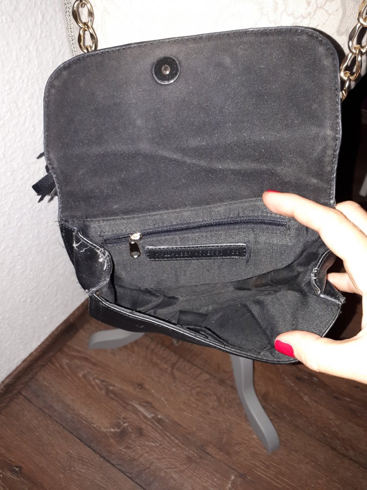 Ich verkaufe eine sehr schöne Tragetasche von Hallhuber !