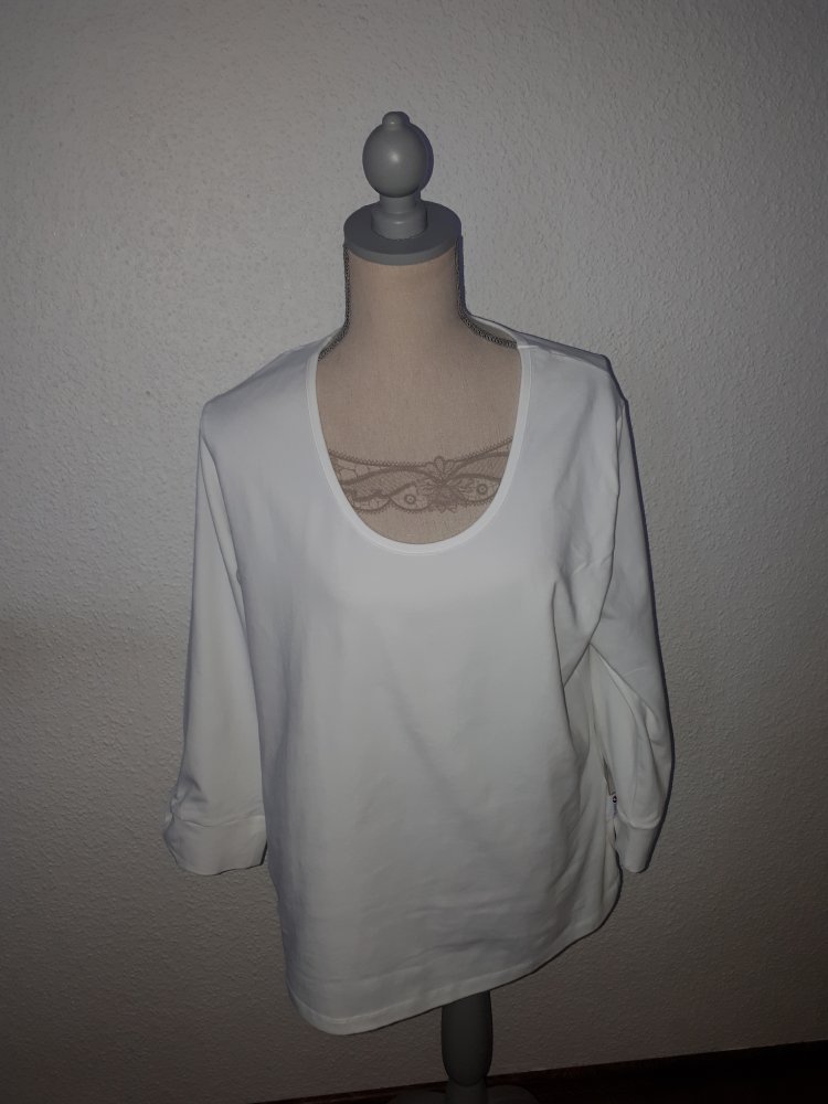  Super schönes, neues Shirt in Größe 46/48 von Clinic Dress!