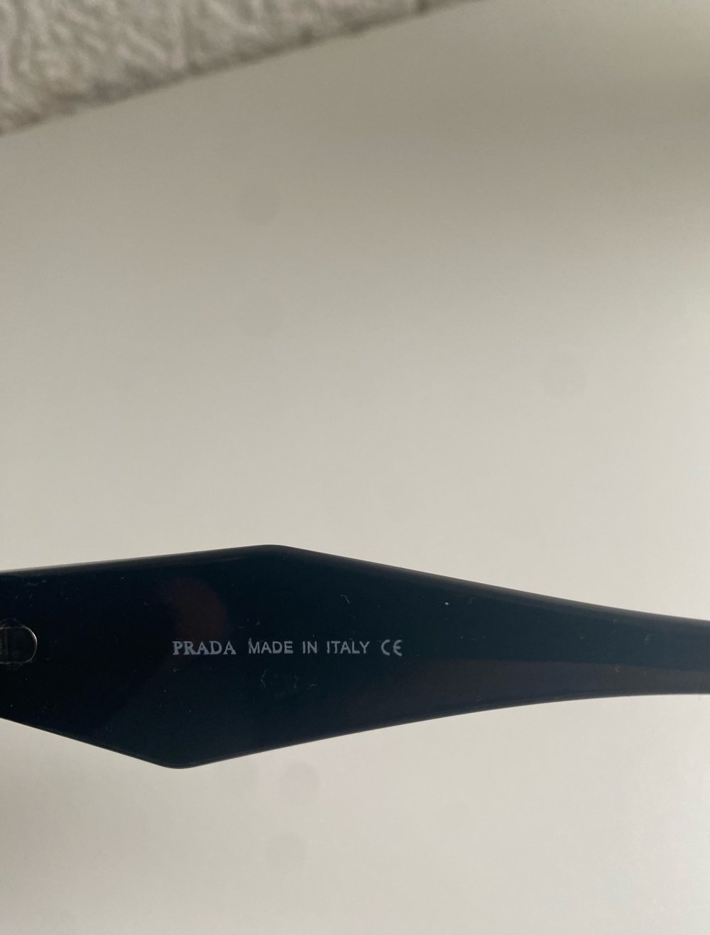 Prada Sonnenbrille 40€