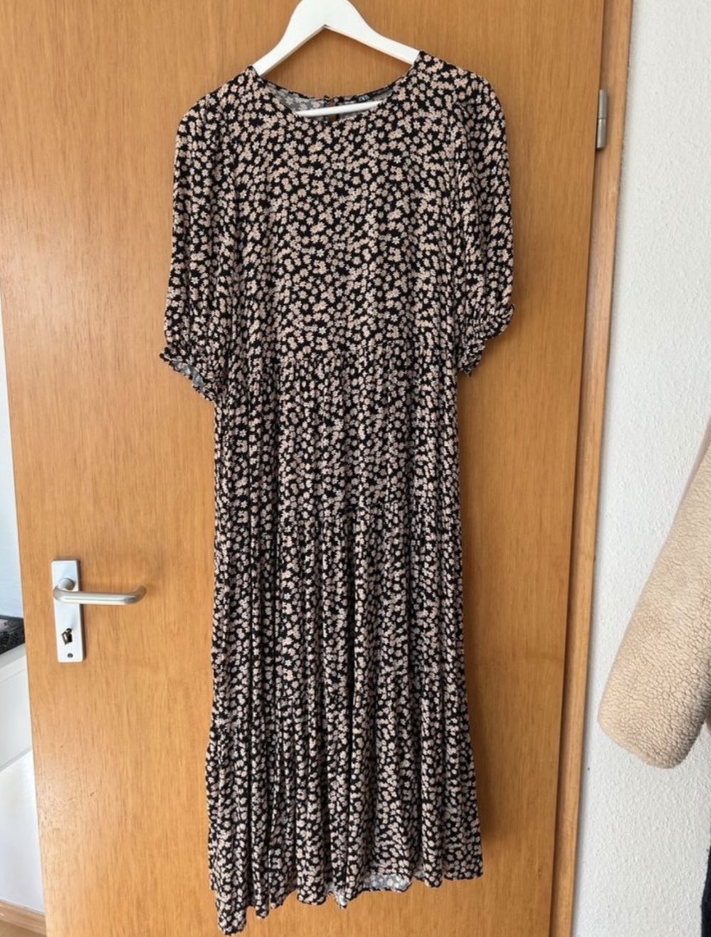 Kleid für Damen & ZARA