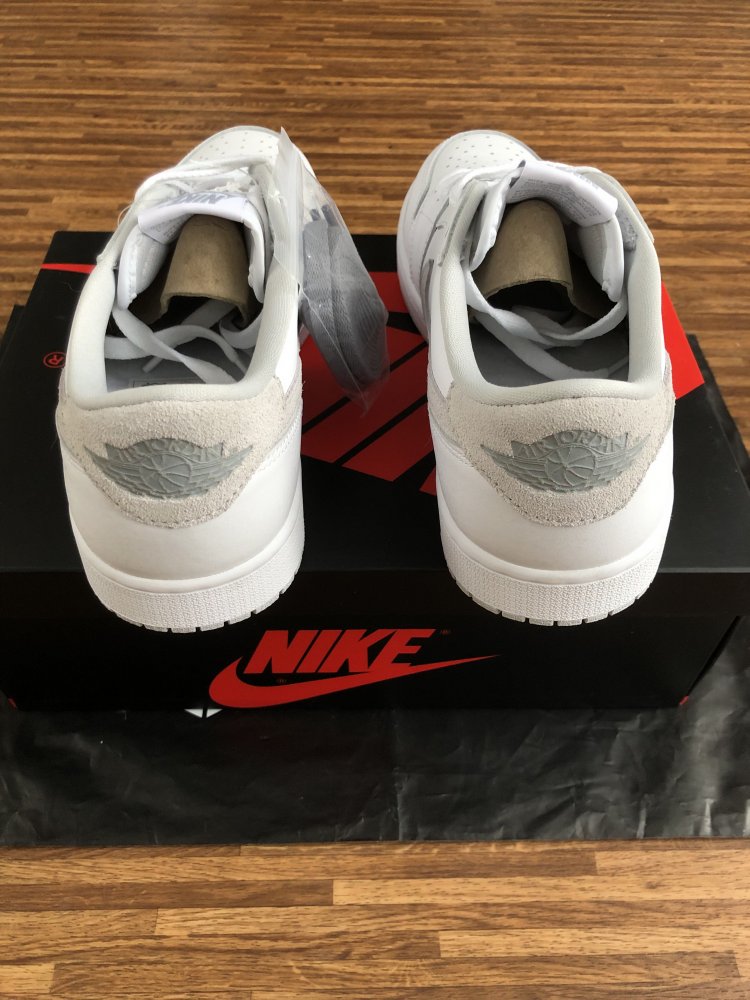 Jordan 1 Low OG 'Neutral Grey'