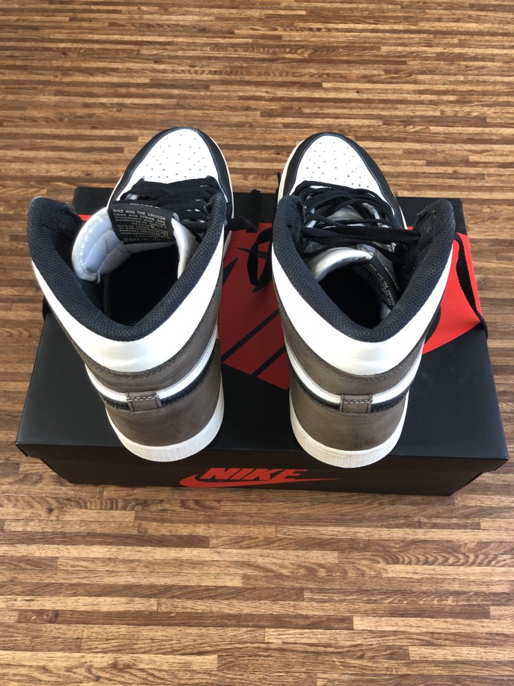 Air Jordan 1 High OG 'Dark Mocha'