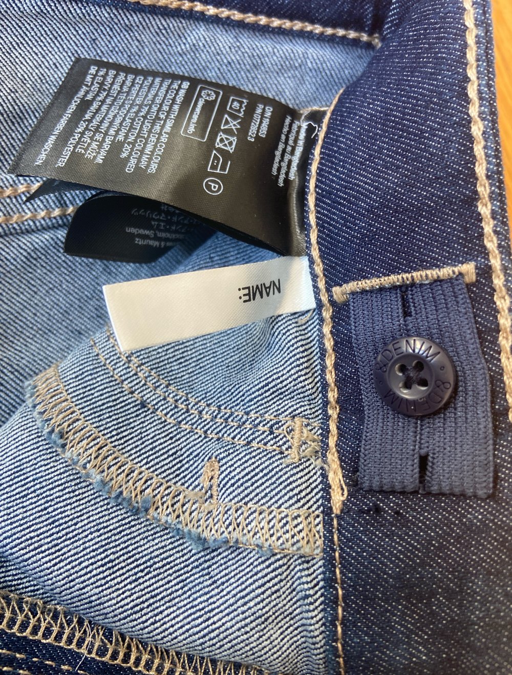 Dunkelblaue Jeans