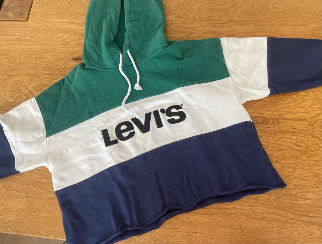 Levi’s chropped Pollover