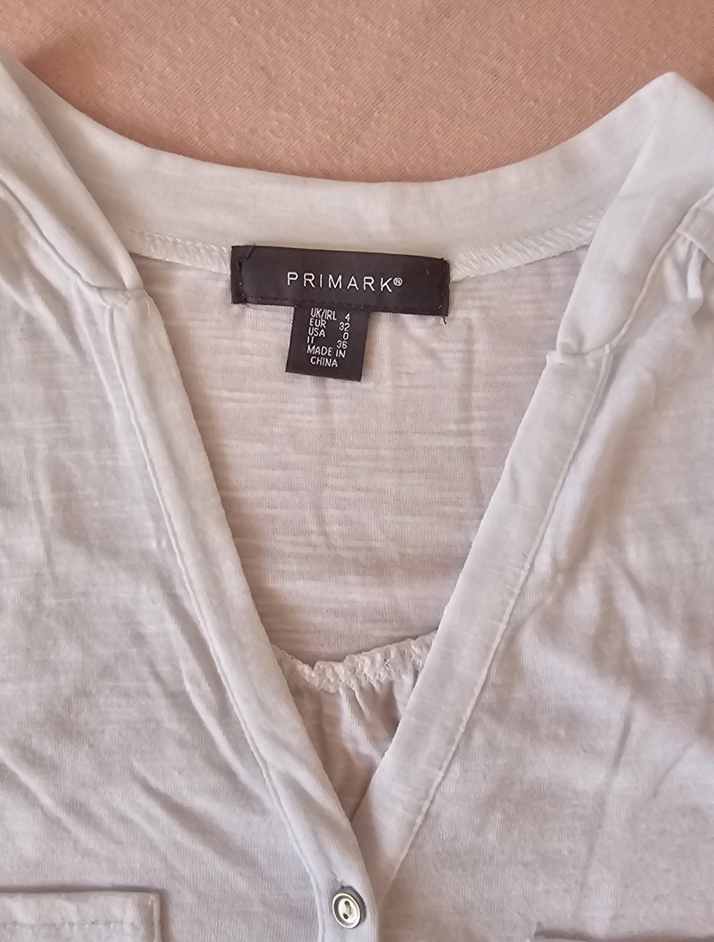 Asymmetrische Sommerbluse in Größe 32