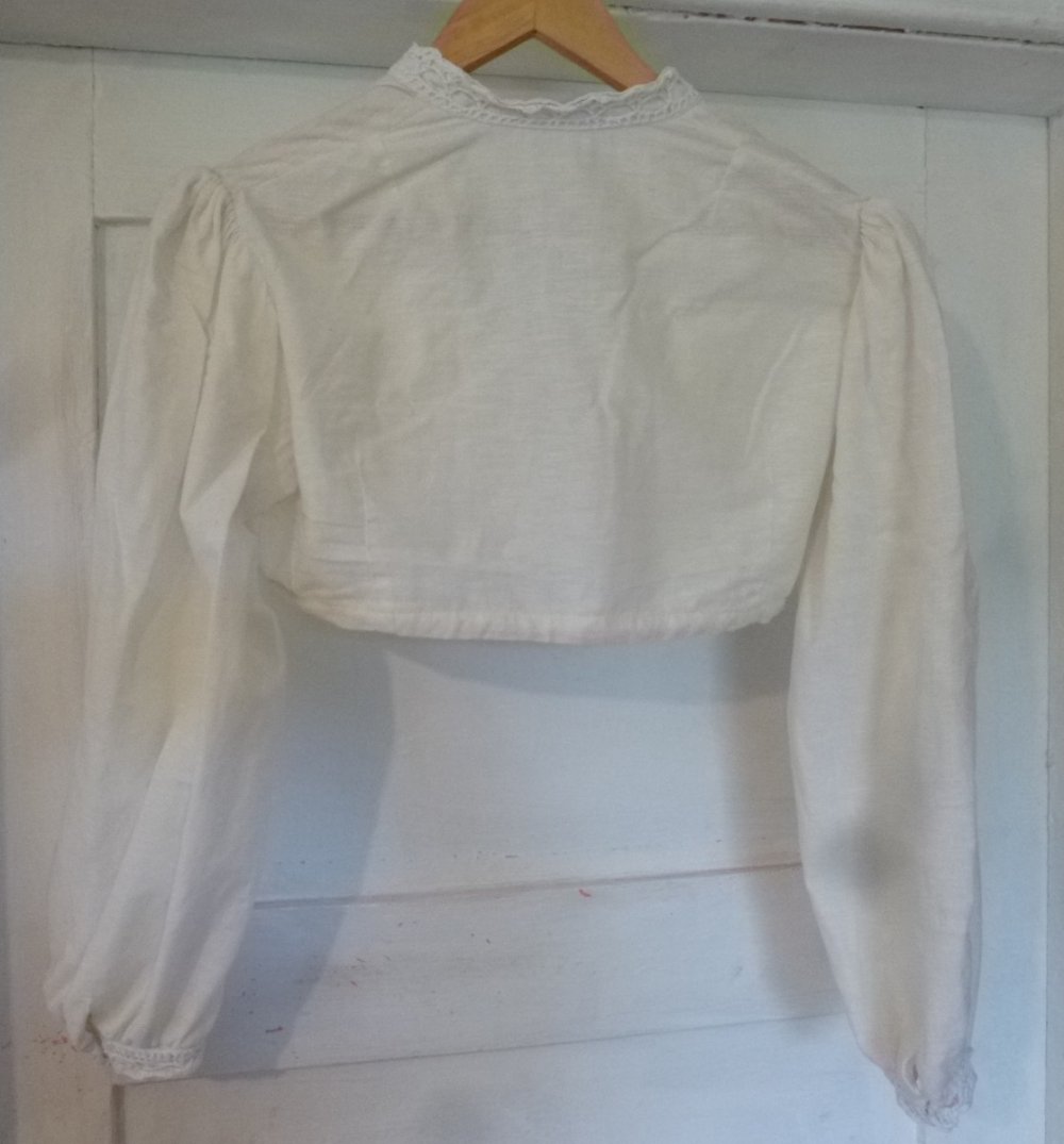  Bolero Jäckchen weiß-creme Langarm mit Spitze