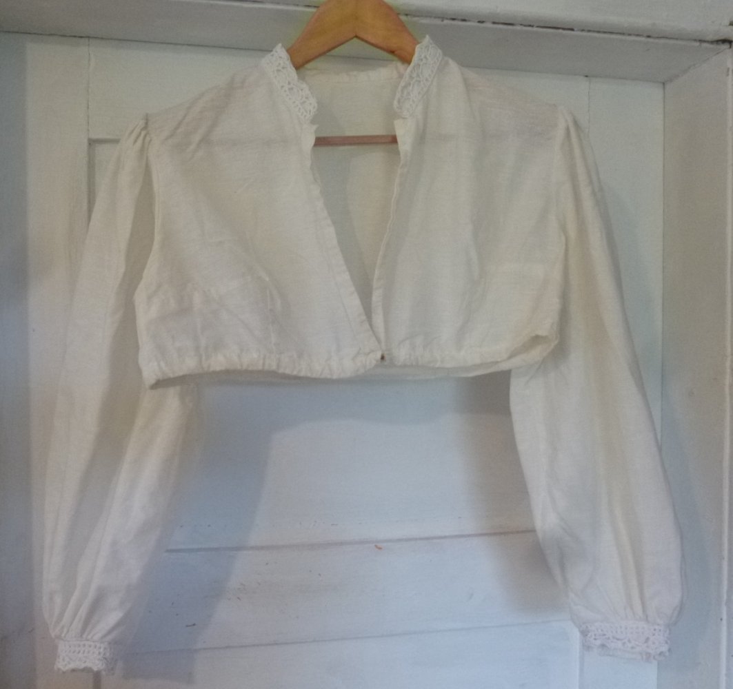  Bolero Jäckchen weiß-creme Langarm mit Spitze