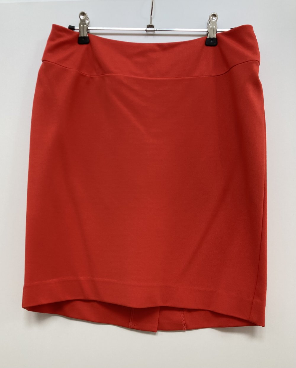 Class International fx Damen Rock in rot koralle Viskose Stretch Gr. 36 - NEU