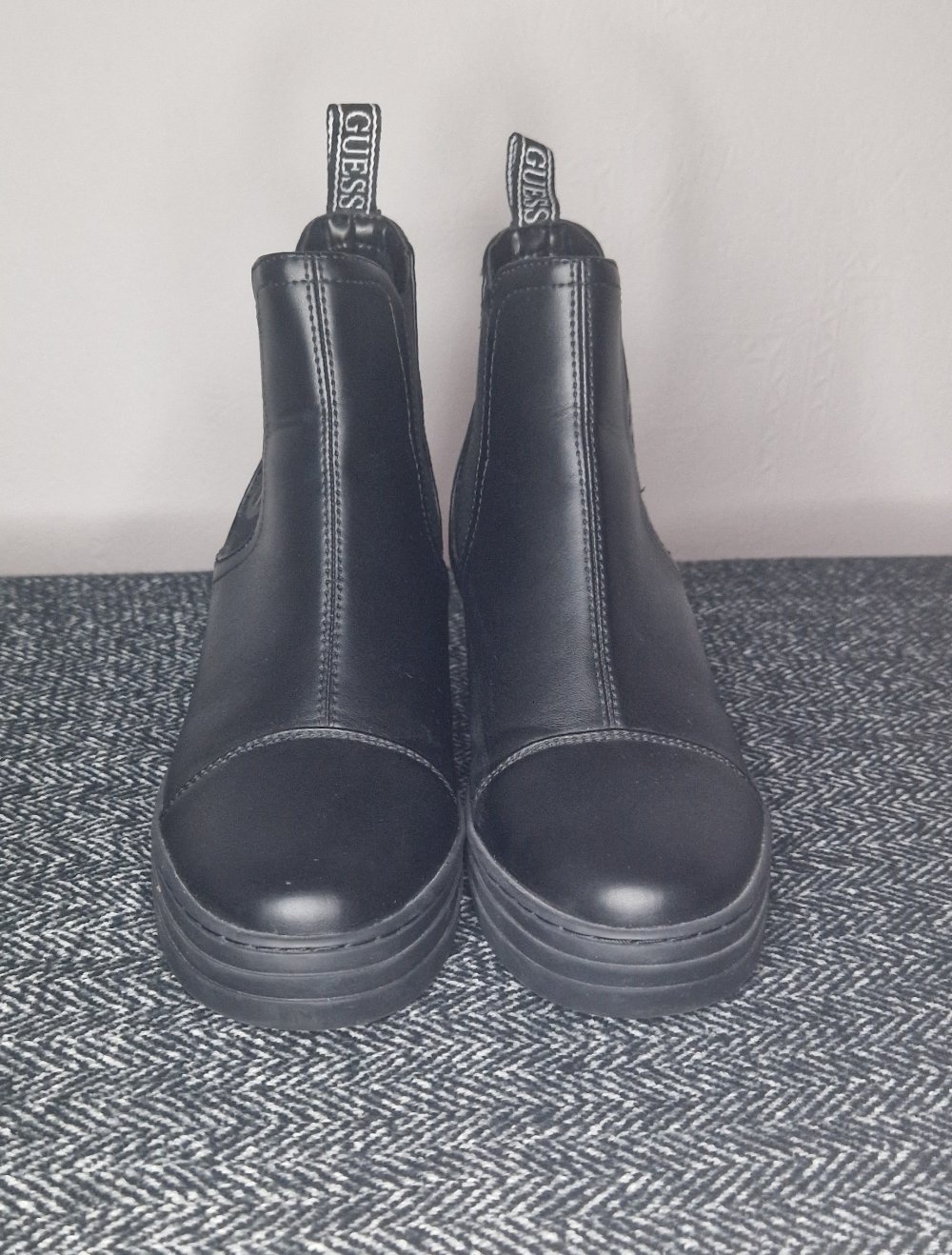 Guess Stiefeletten mit Keilabsatz
