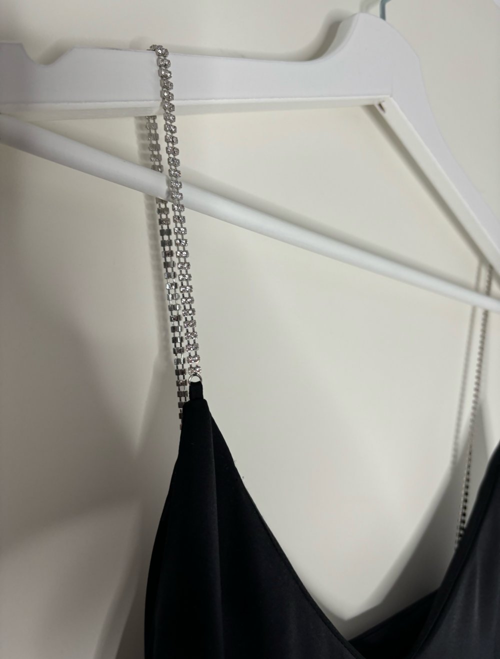 H&M Satin Kleid mit Strass