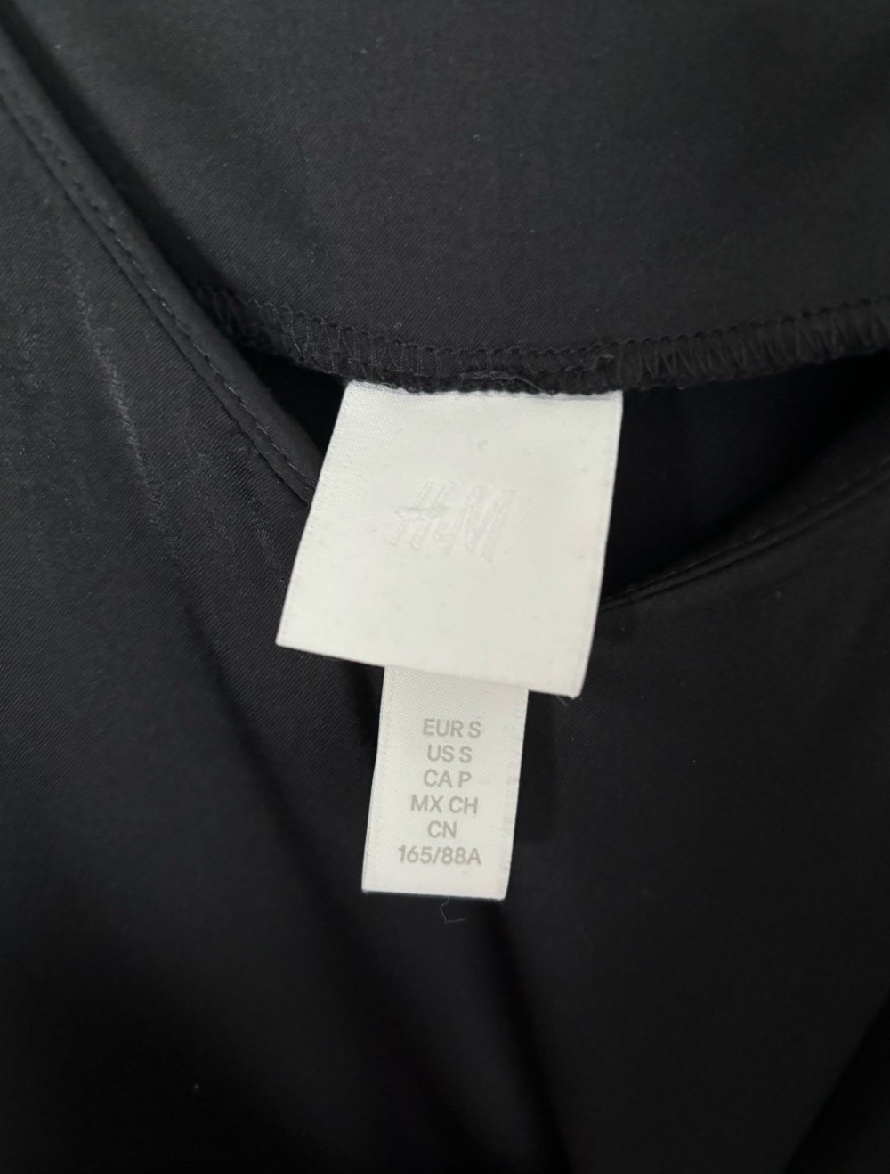 H&M Satin Kleid mit Strass