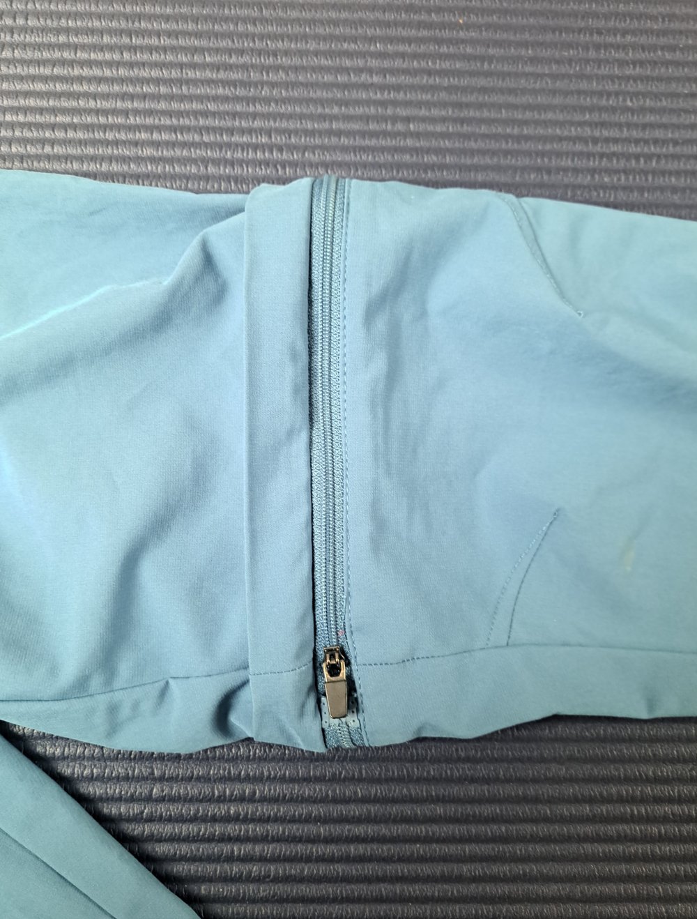 Blaue Zip Wanderhose