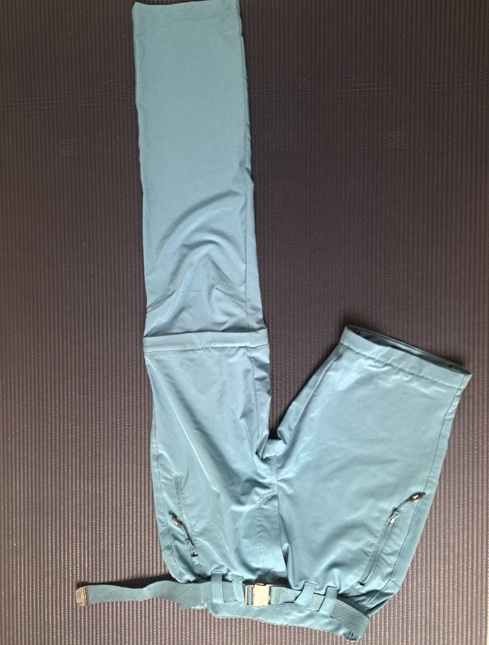 Blaue Zip Wanderhose