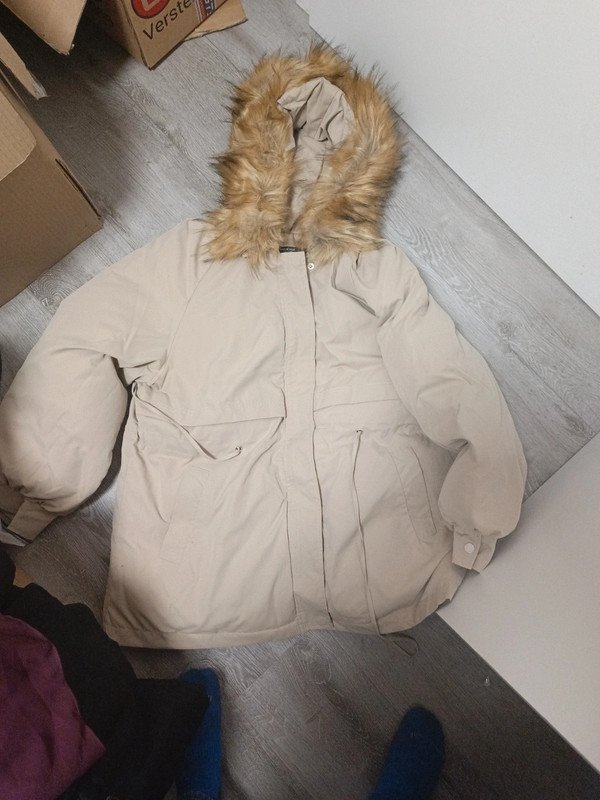 Winterjacke mit Kapuze Gr. 1XL