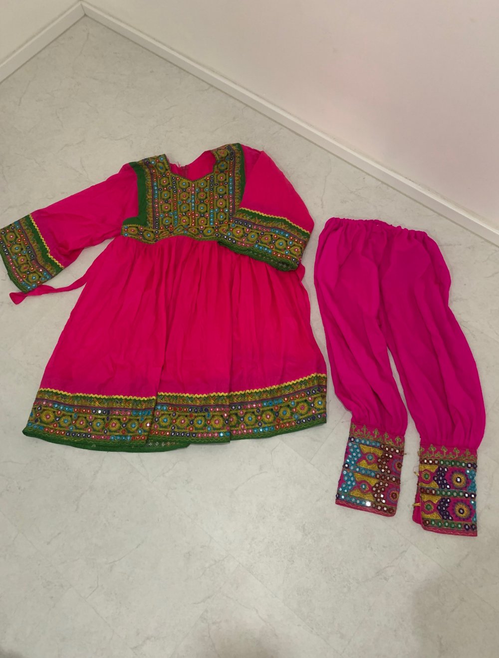 Traditionelles Kleid