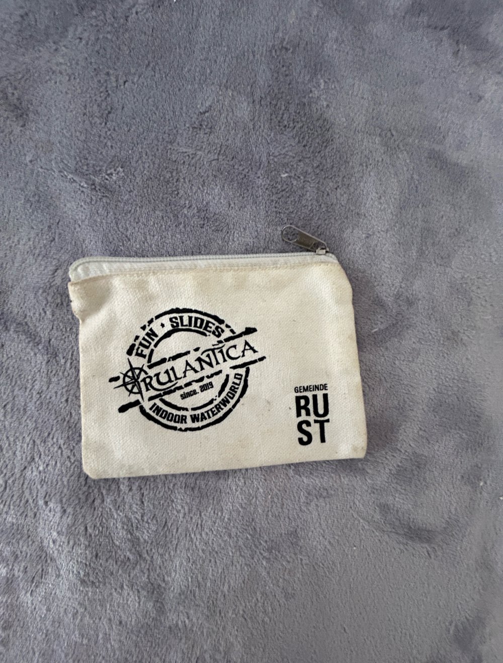 verschiedene Taschen/rucksäcke