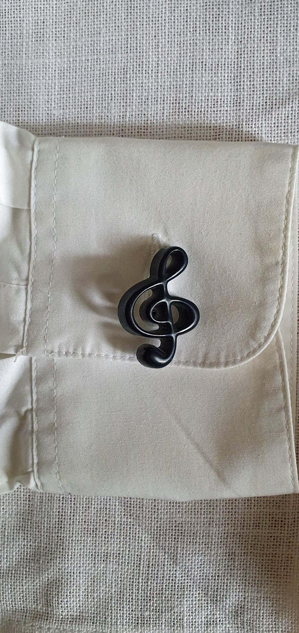 weiße Damenbluse mit Notenstickerei, Marke Mario Rosella