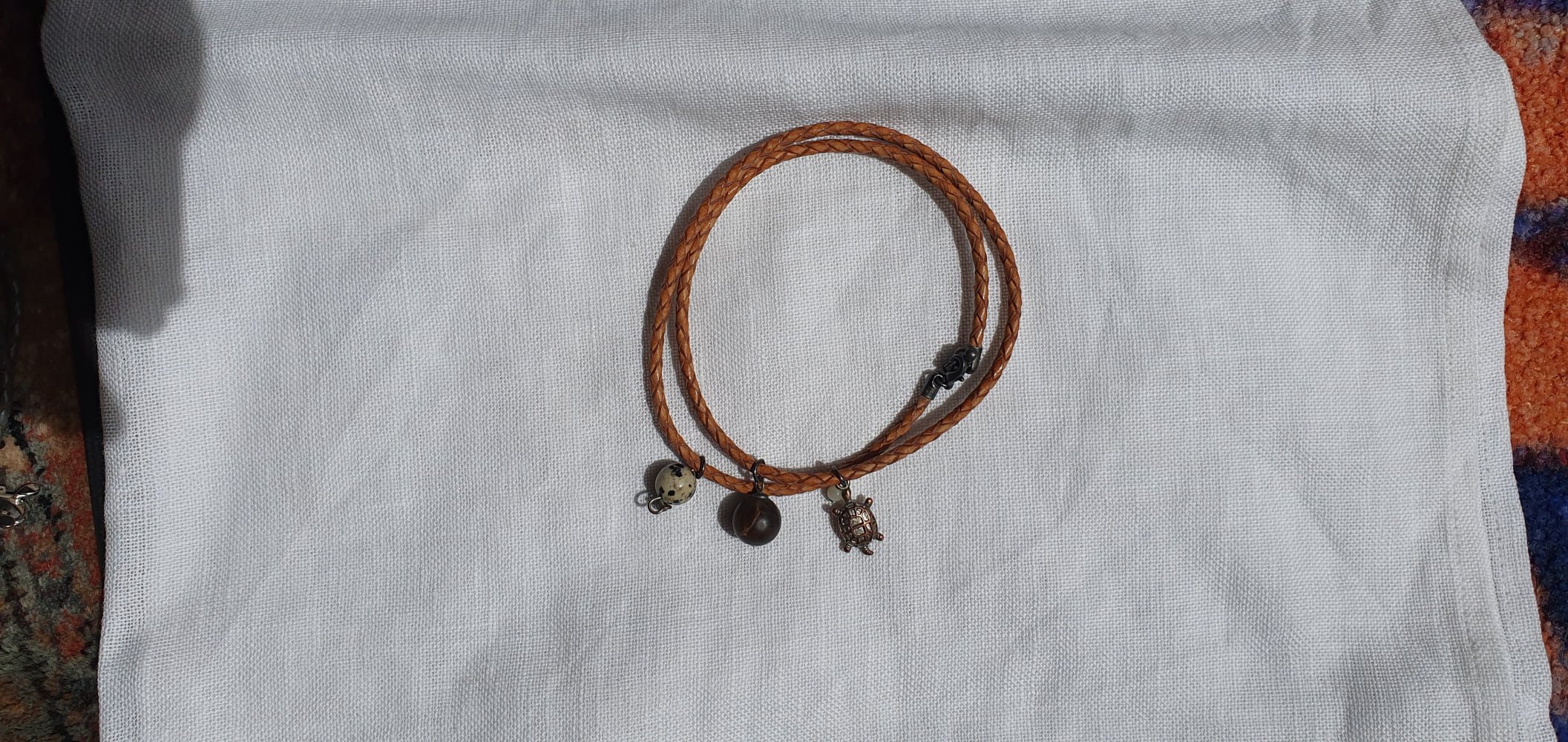 geflochtenes Lederarmband, Grundfarbe braun