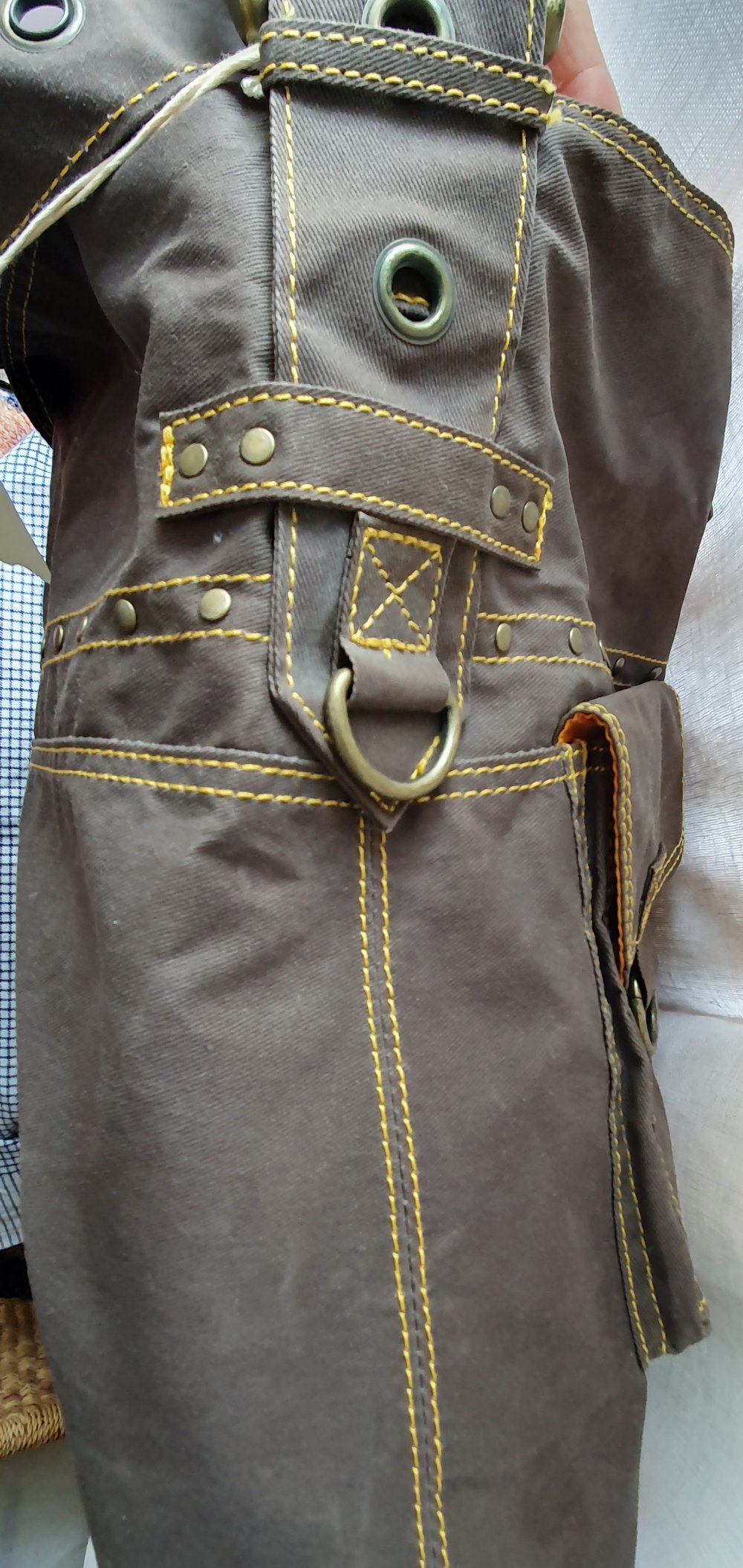 braune Schultertasche