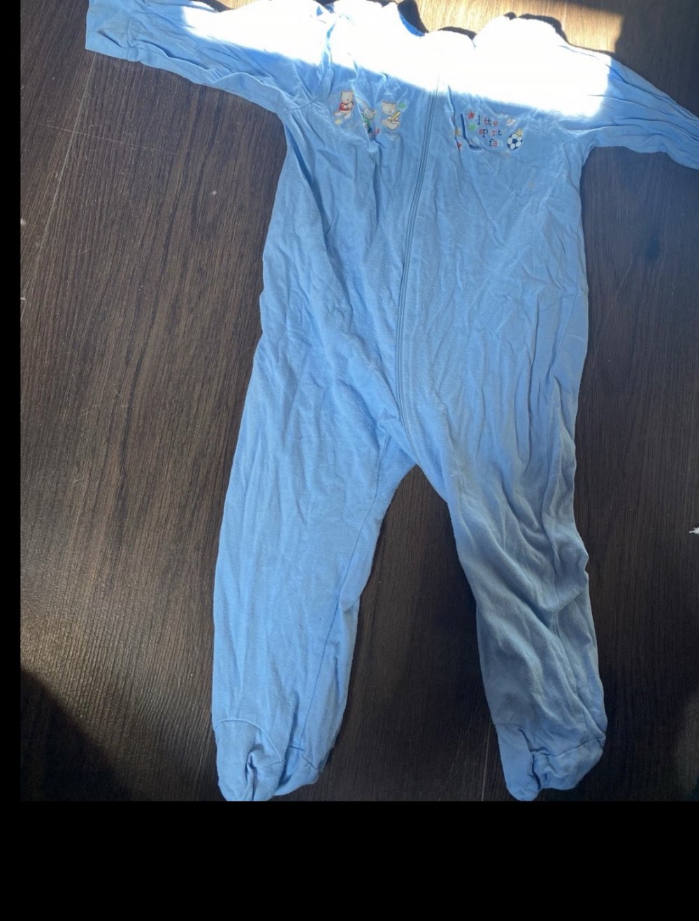 verschiedene Baby Kinder Klamotten