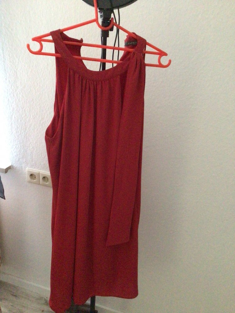 Rotes Kleid 