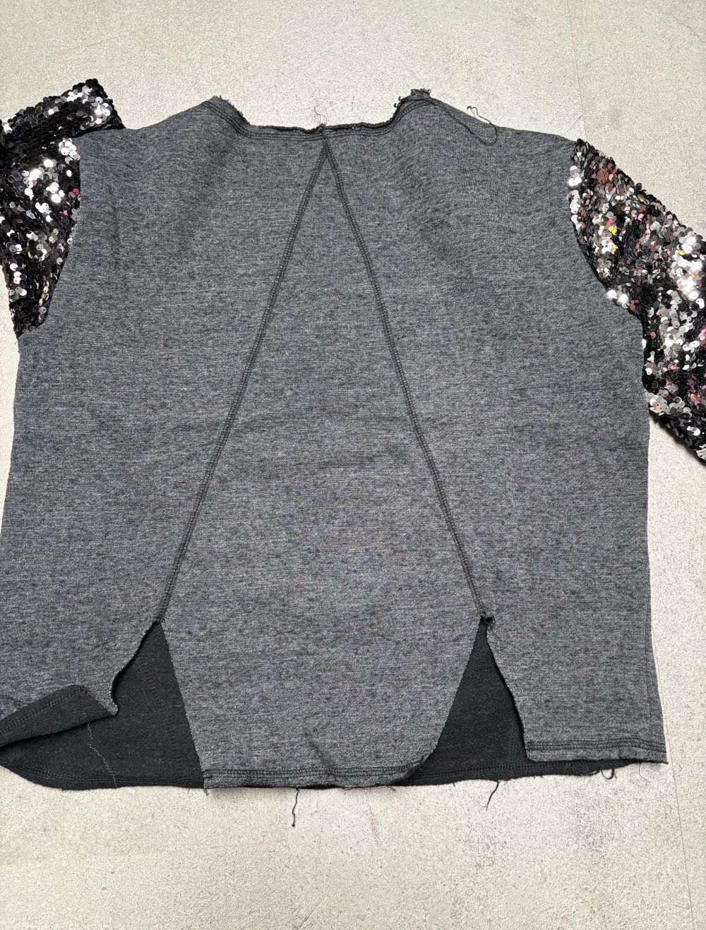 Oberteil, schwarz mit Pailletten