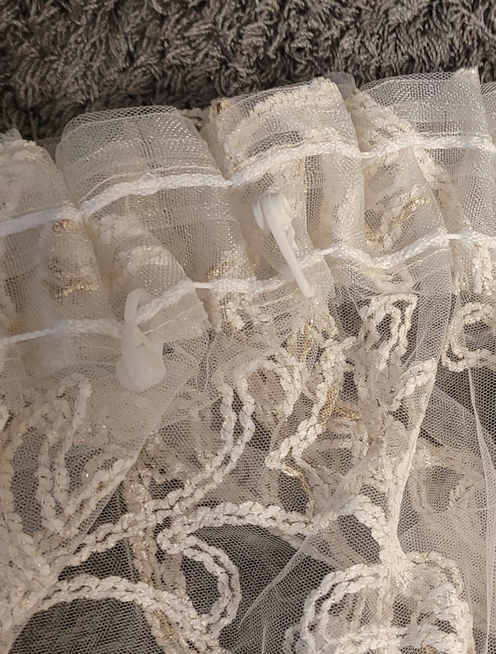 245x570cm Wunderschöne Gardine Vorhang creme Gold Spitze