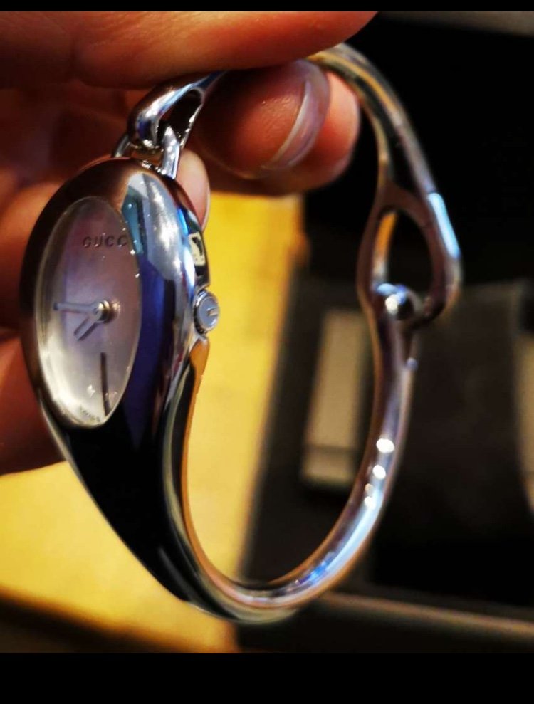 Cucci Damenarmbanduhr