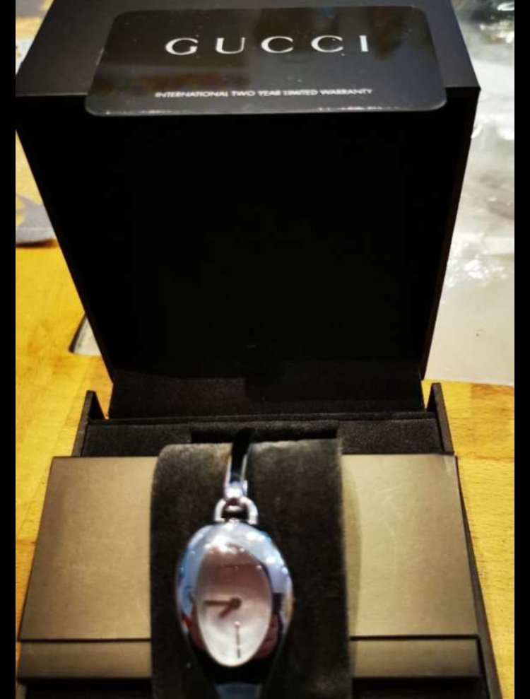 Cucci Damenarmbanduhr