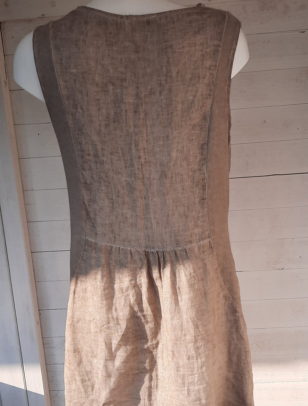 beiges Knielanges Leinenkleid Made In Italy Gr.40 100% Leinen