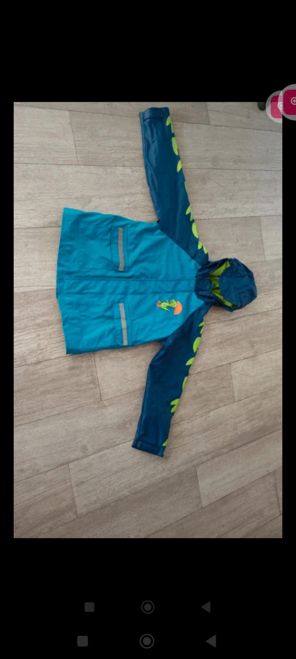 Tolle Regenjacke (116/122)