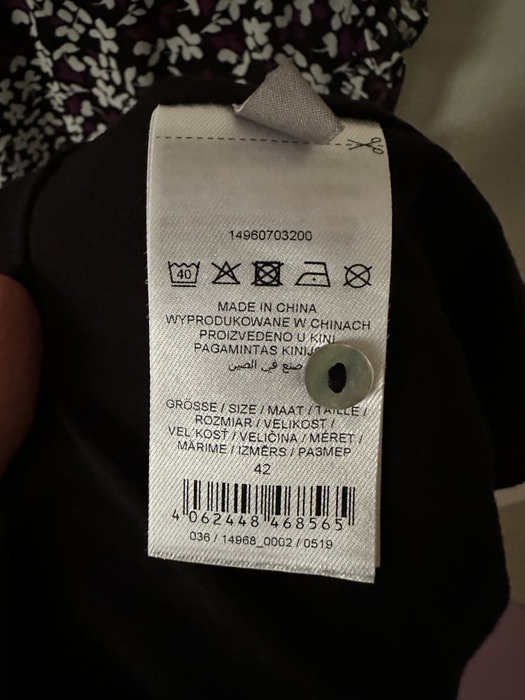 Kleid aus fließendem Stoff