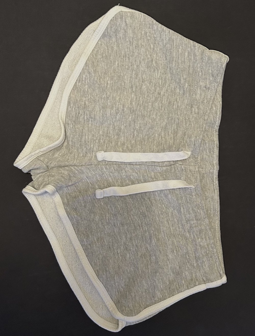 grau weisse shorts XS