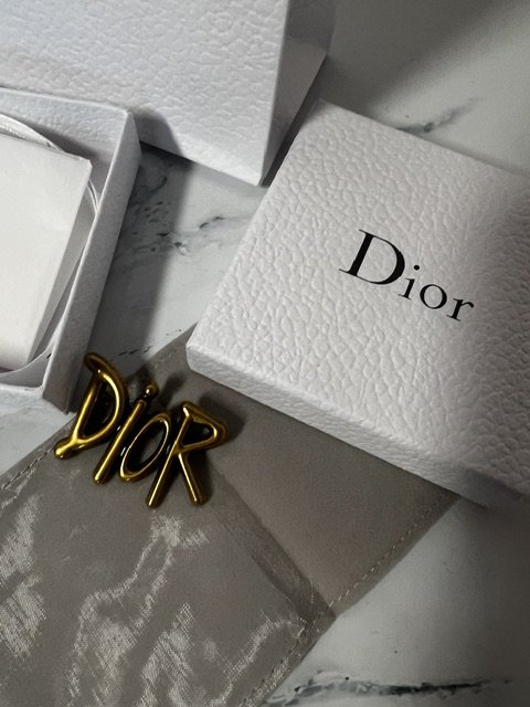 Dior Brosche