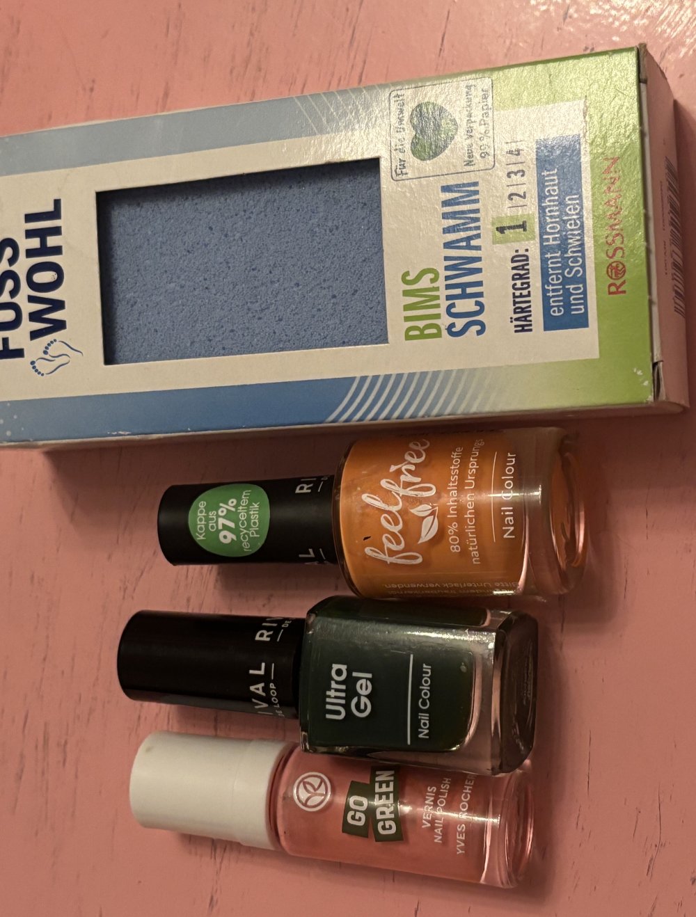 Nagellacke und Fusswohl Hornhautschwamm