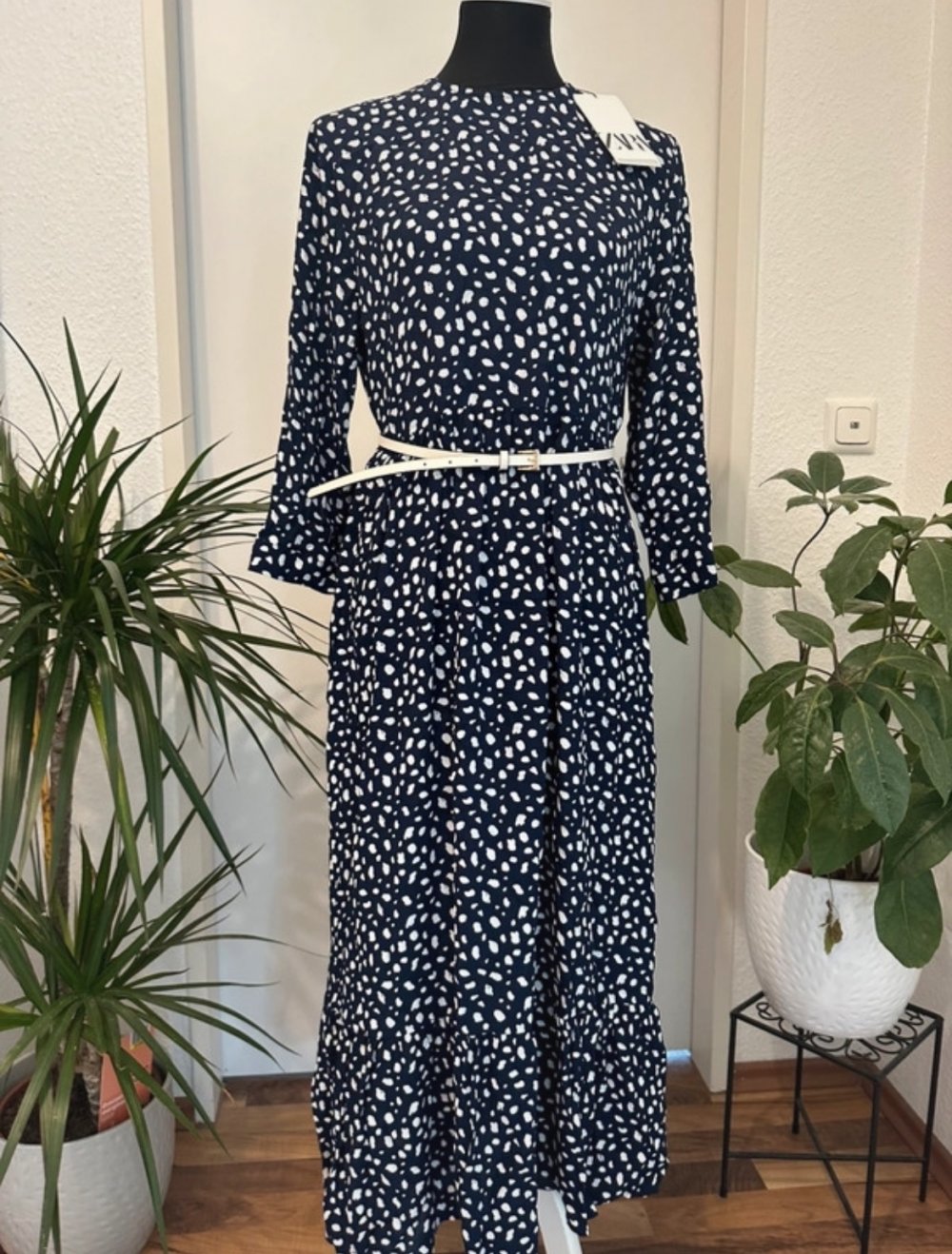 midikleid gr.S neu Zara