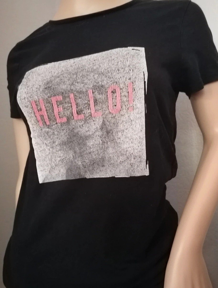 T-shirt hello