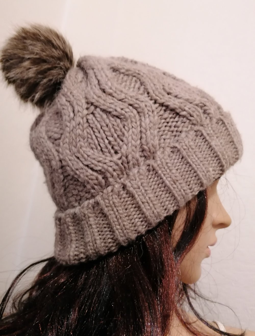 Wollmütze mit Bommel