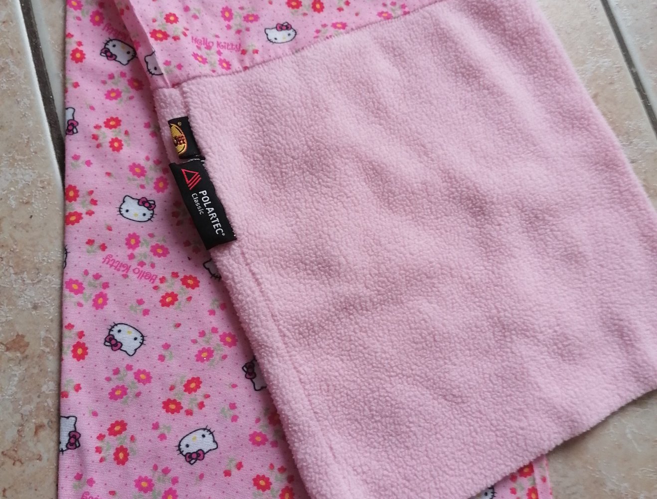 Hello Kitty Schlauchschal