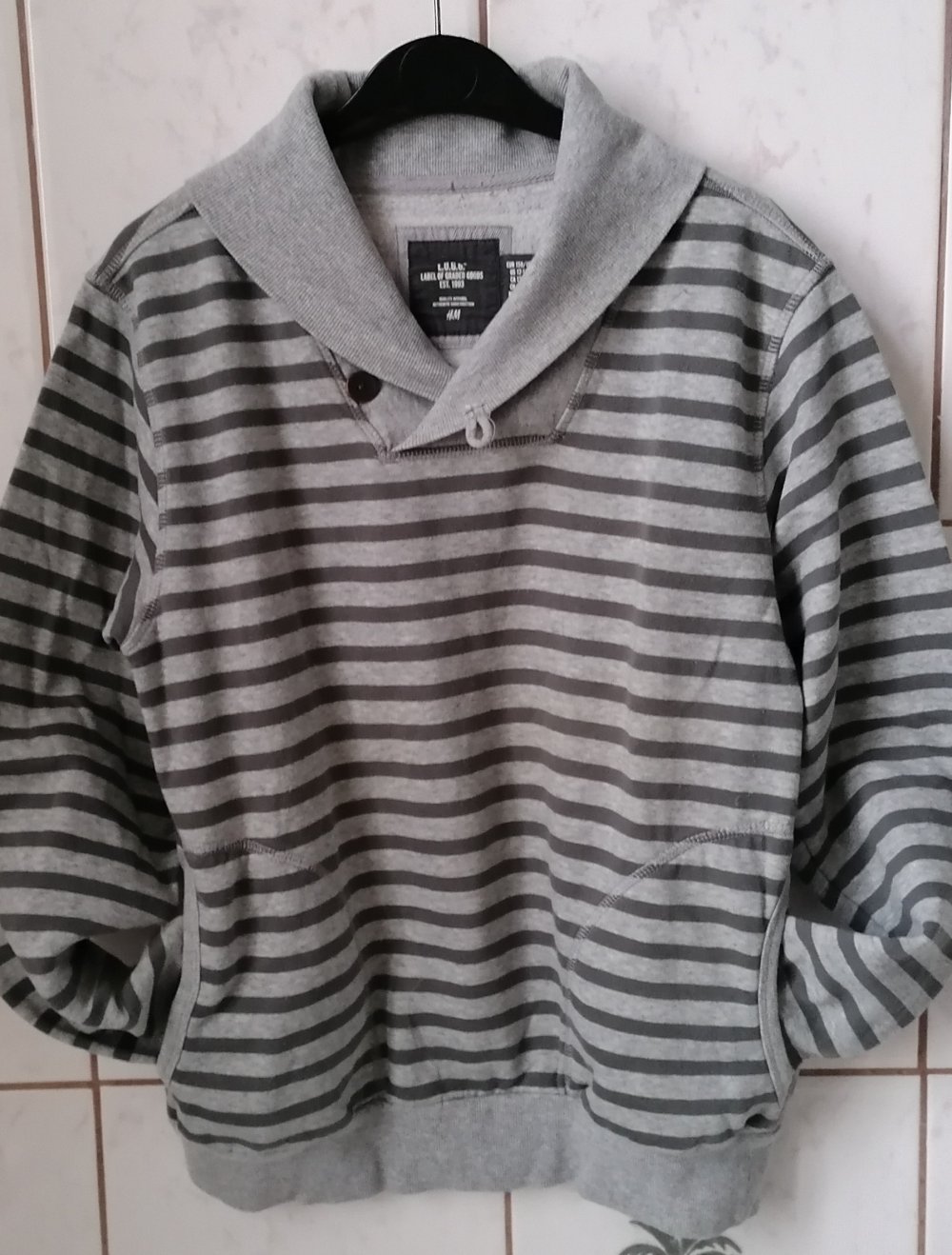 Pullover gestreift mit leichtem Kragen