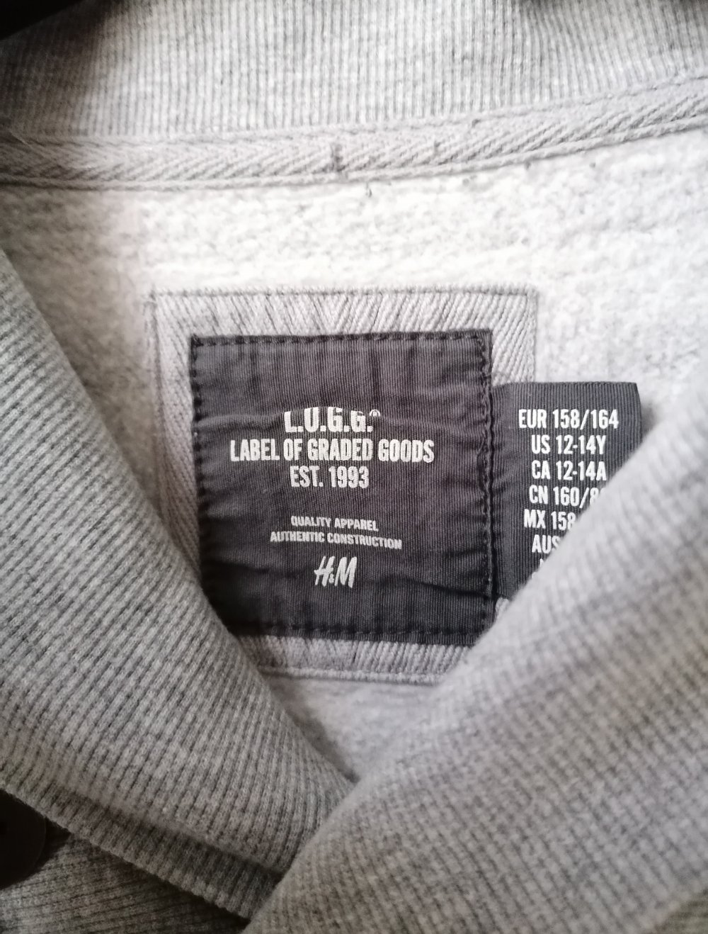 Pullover gestreift mit leichtem Kragen