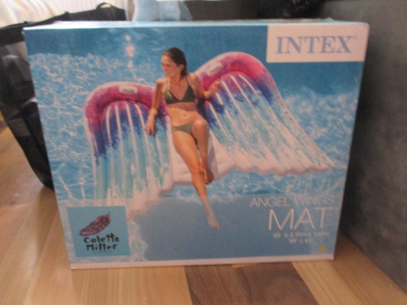 nagelneue engelsflügel luftmatratze 