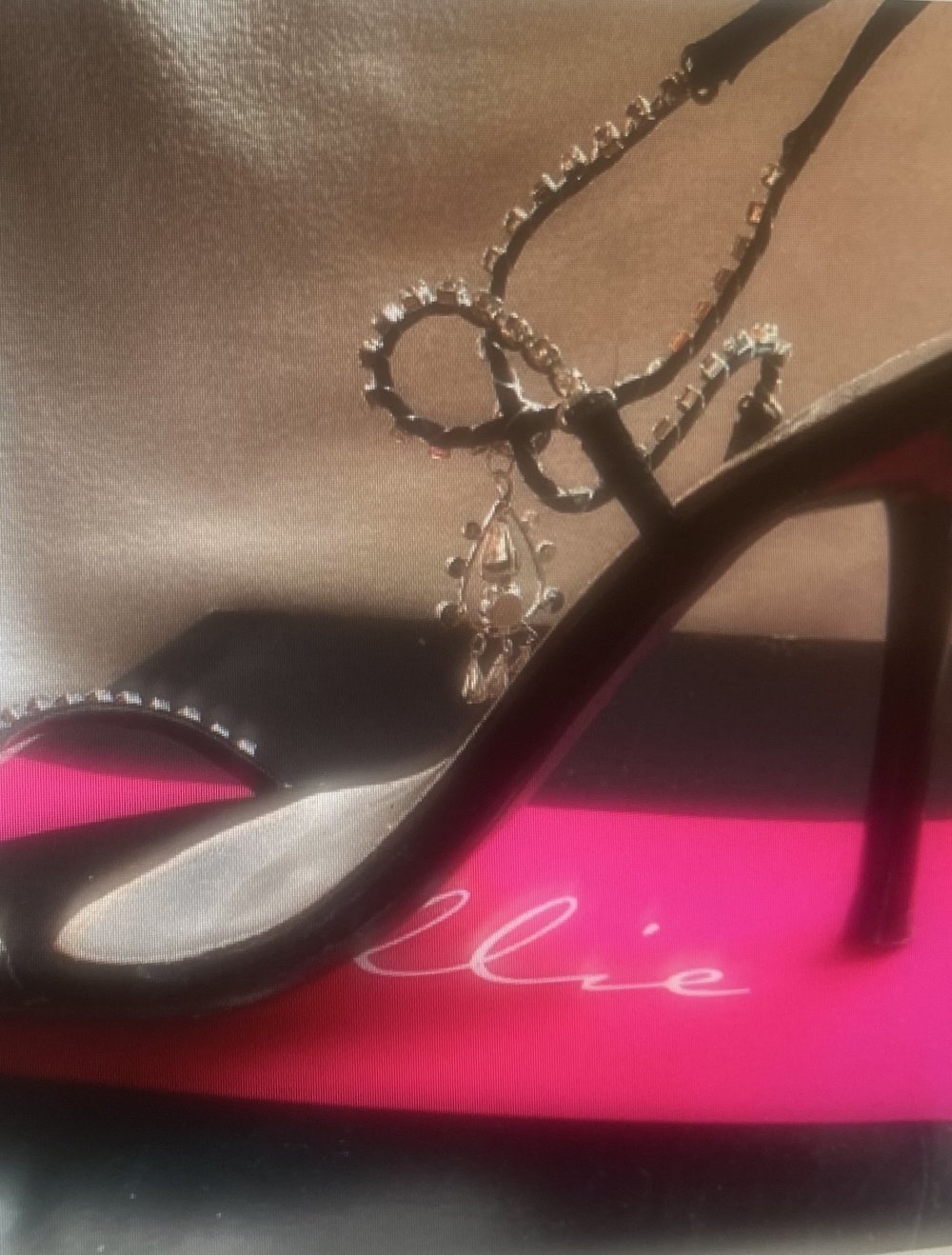 extravagante Damenschuhe