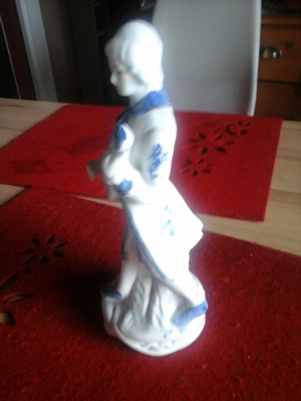 Lautenspieler-Porzellan